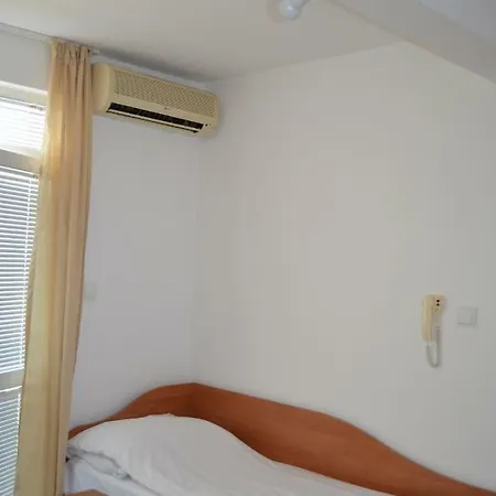 Bravo 1 George Lejlighed