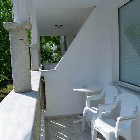 Apartament Bravo 1 George *
